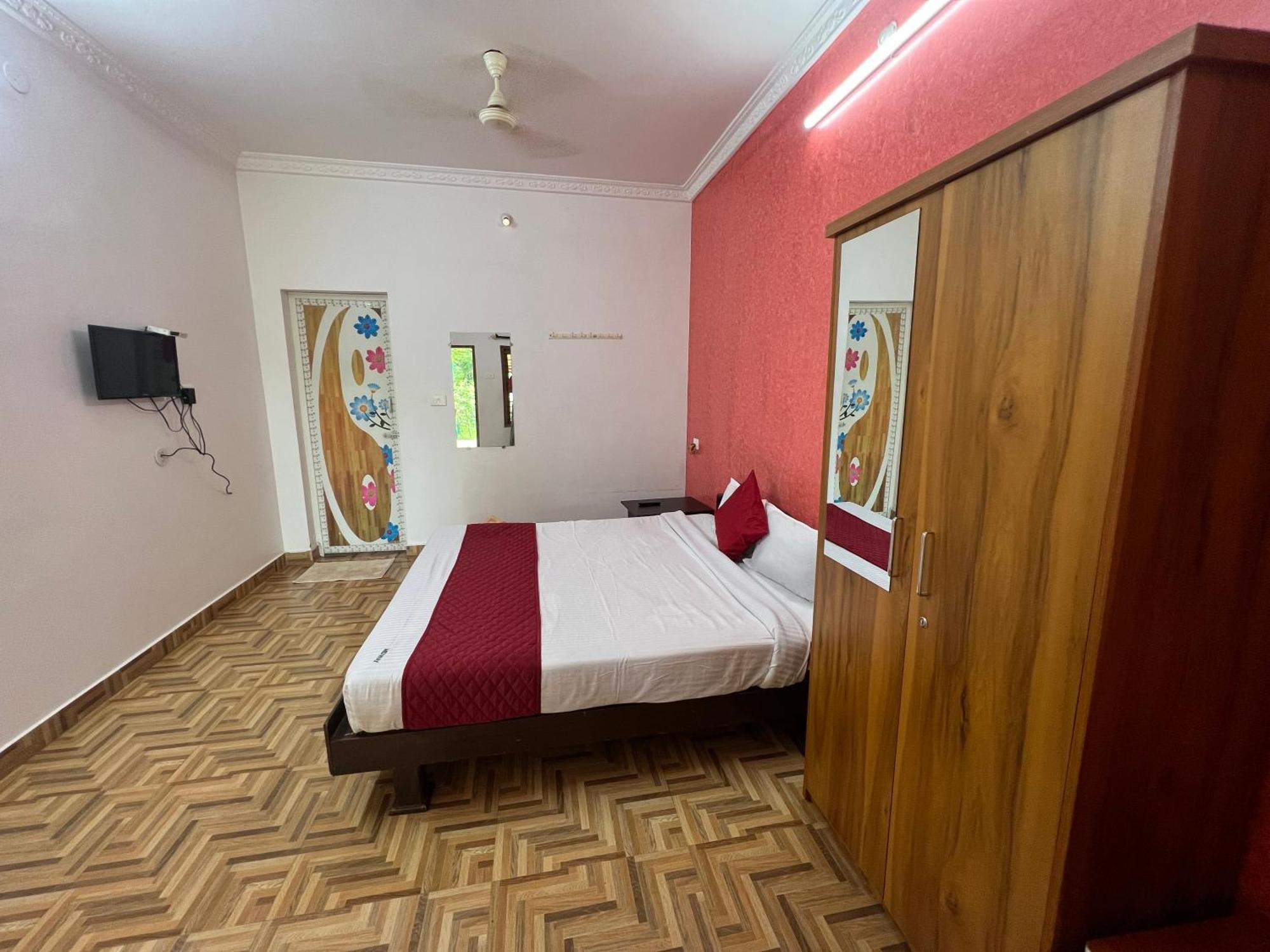 The Midway Jungle Resort Masinagudi Exterior photo