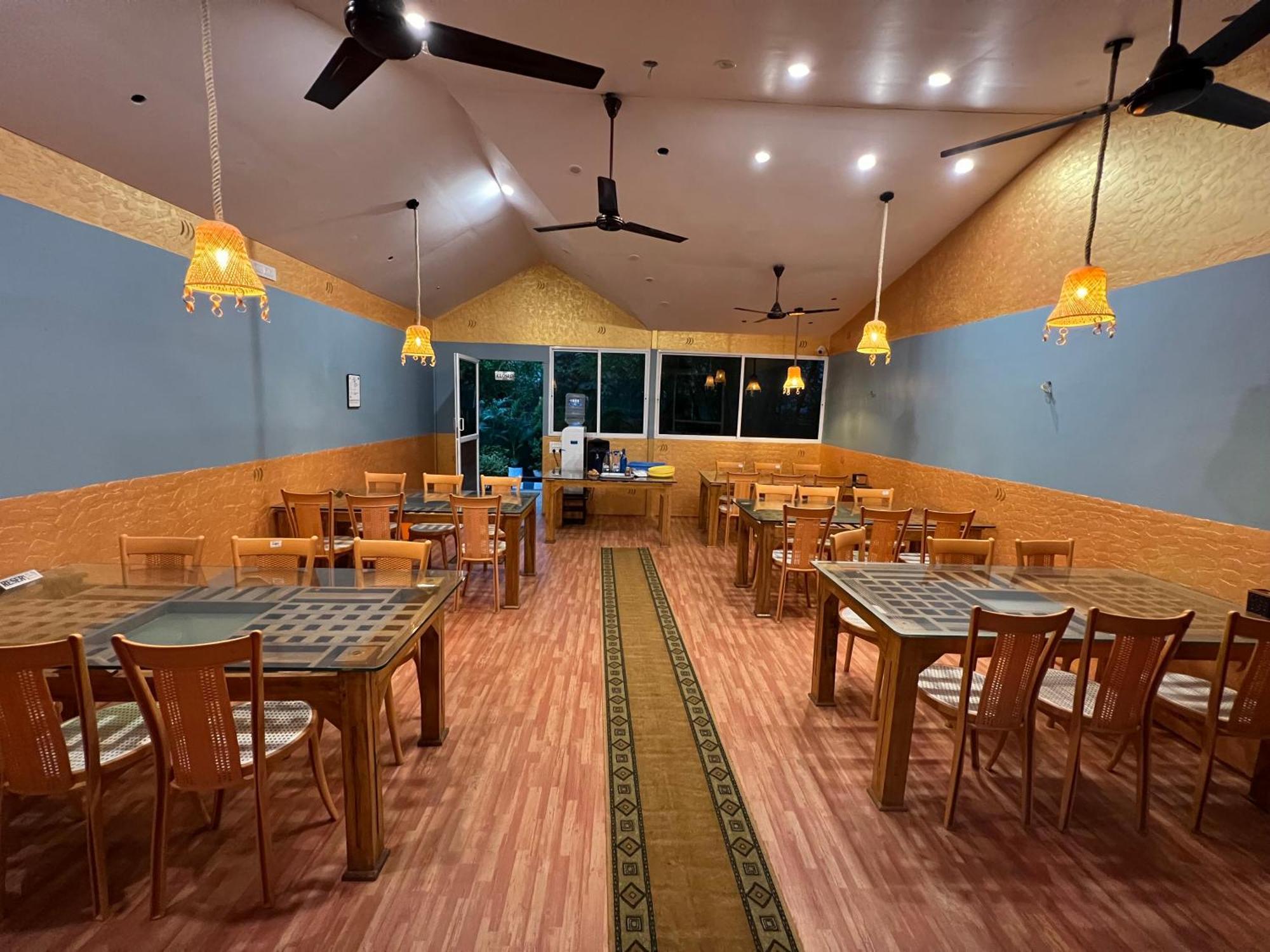 The Midway Jungle Resort Masinagudi Exterior photo