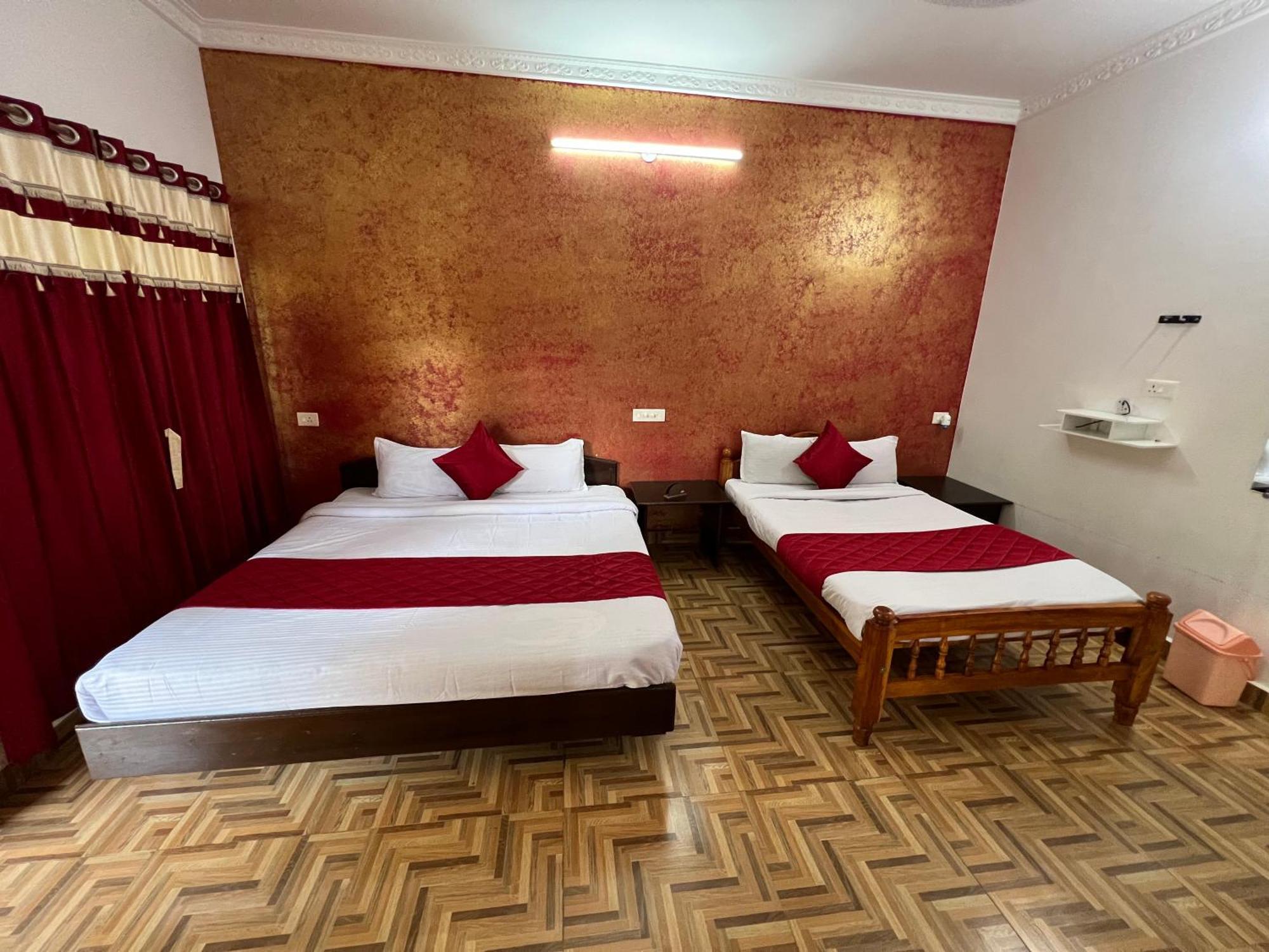 The Midway Jungle Resort Masinagudi Exterior photo