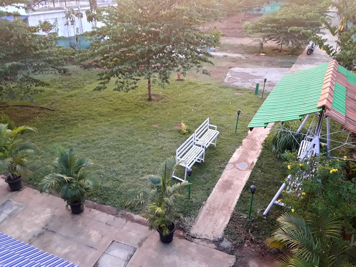 The Midway Jungle Resort Masinagudi Exterior photo